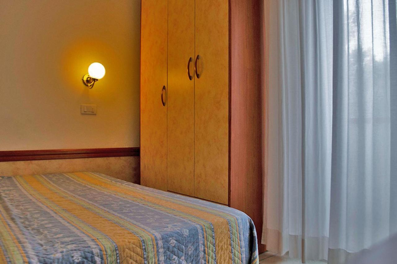 Residence Comfort Riccione Exterior photo