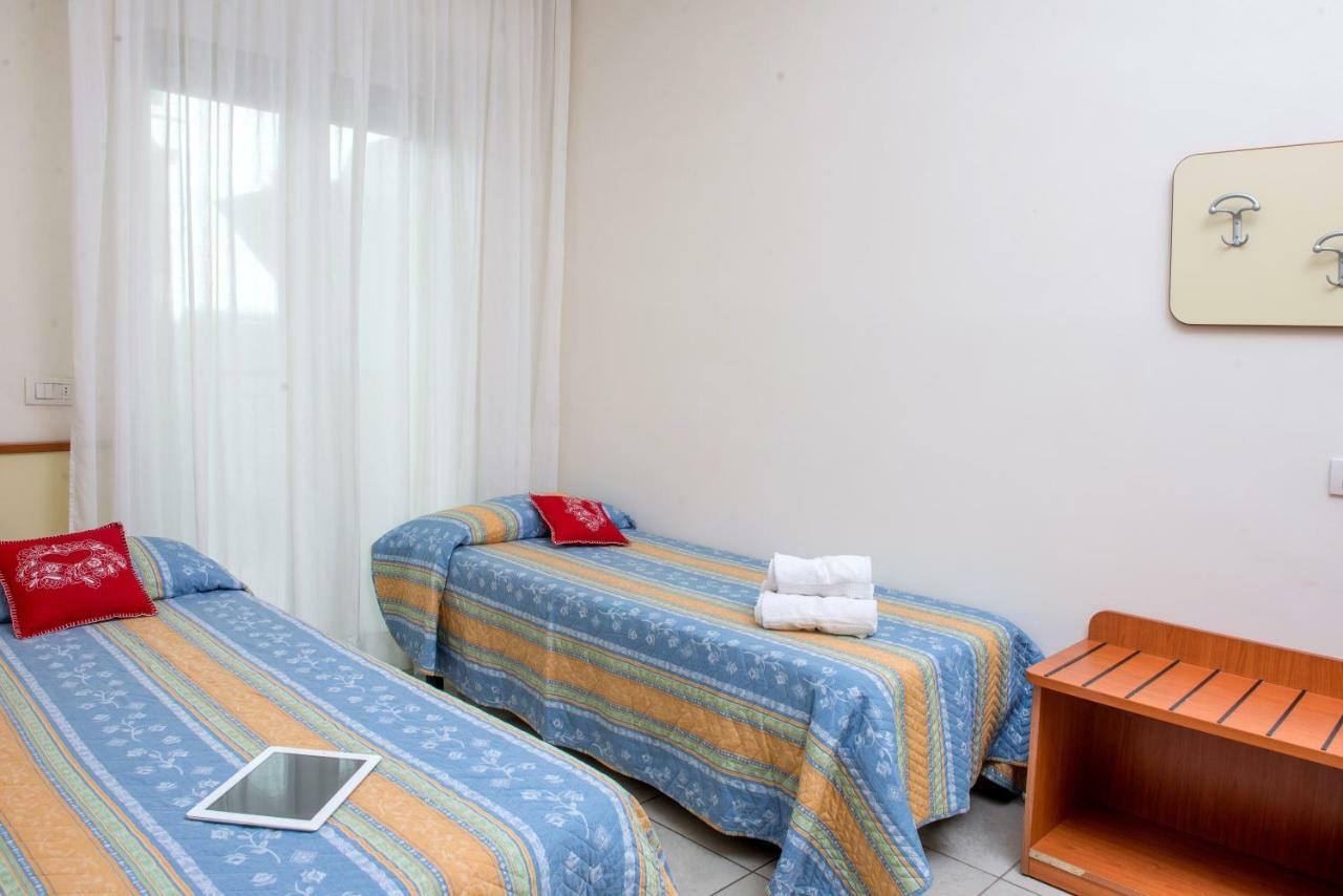 Residence Comfort Riccione Exterior photo